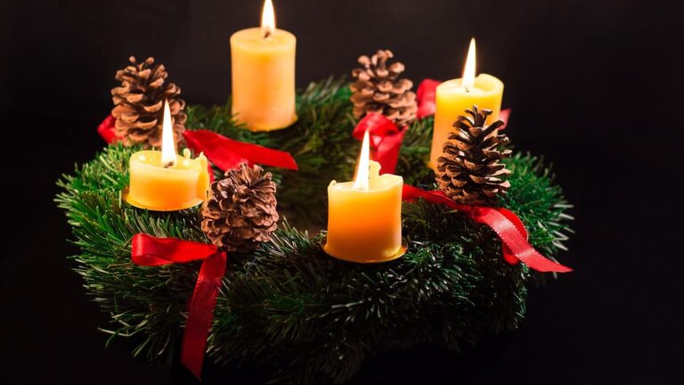 Adventní věnec: kdo ho vymyslel a co znamená