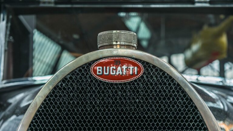 Bugatti: odkud je slon a jak původní firma zanikla