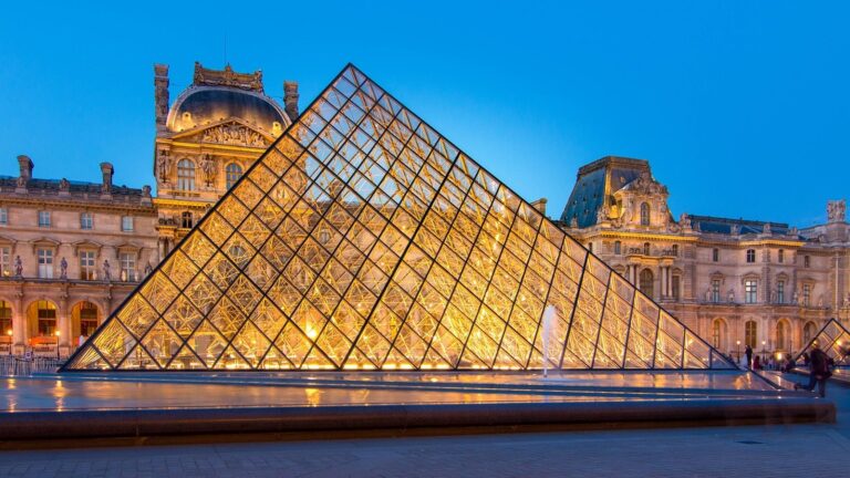 Louvre pyramida: Pei a mýtus o 666 tabulích