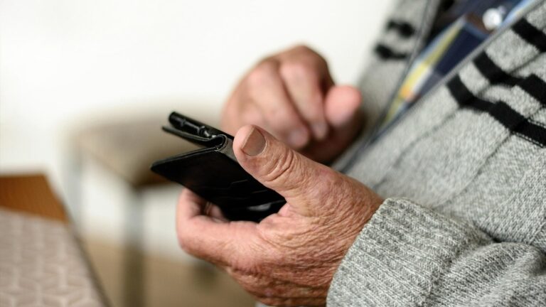 Nokia nezkrachovala, začínala jako papírna