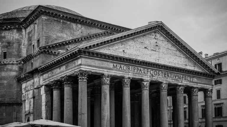 Pantheon: jak drží kopule z nevyztuženého betonu